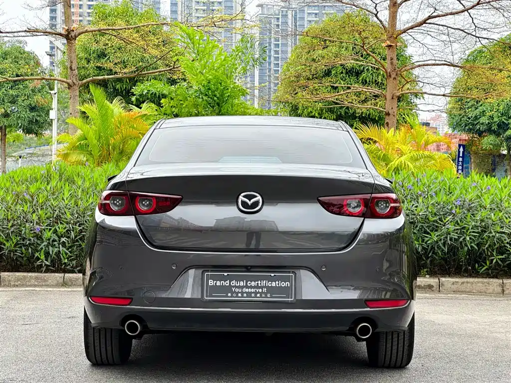 Mazda Mazda 3 Axela 2022 2.0L Automatic Black Edition 2023 - thumbnail 7