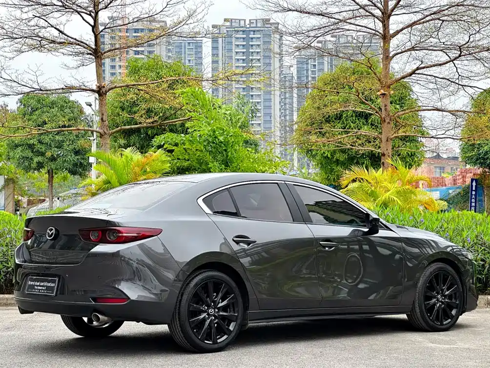 Mazda Mazda 3 Axela 2022 2.0L Automatic Black Edition 2023 - thumbnail 8