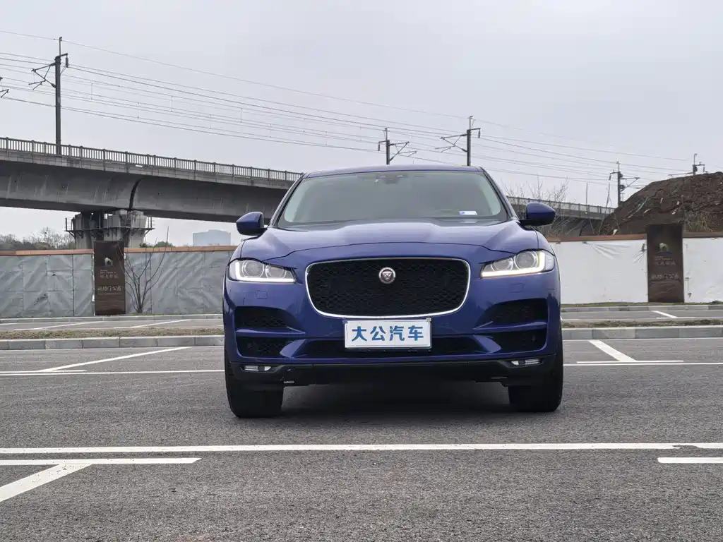 Jaguar Jaguar F-PACE 2018 2.0T AWD Urban Premium Edition 2018 - thumbnail 2