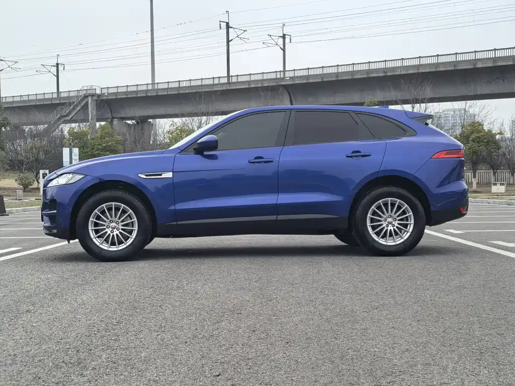 Jaguar Jaguar F-PACE 2018 2.0T AWD Urban Premium Edition 2018 - thumbnail 3