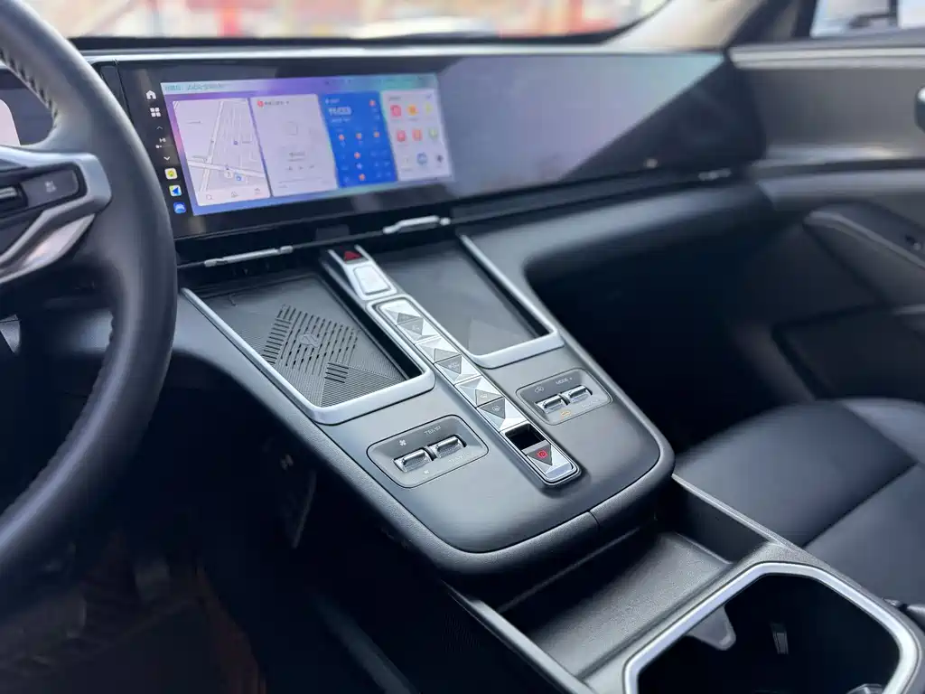 Haval Haval H6 MAX 2023 1.5L Hi4 105 AWD Intelligent Flagship Edition 2024 - thumbnail 8