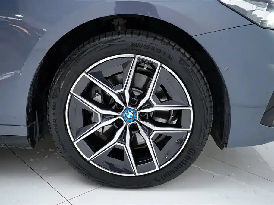 BMW BMW i5 2024 eDrive 35L Premium M Sport Package 2024 - thumbnail 10
