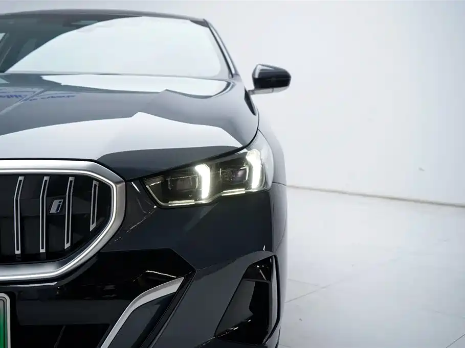 BMW BMW i5 2024 eDrive 35L Premium M Sport Package 2024 - thumbnail 13