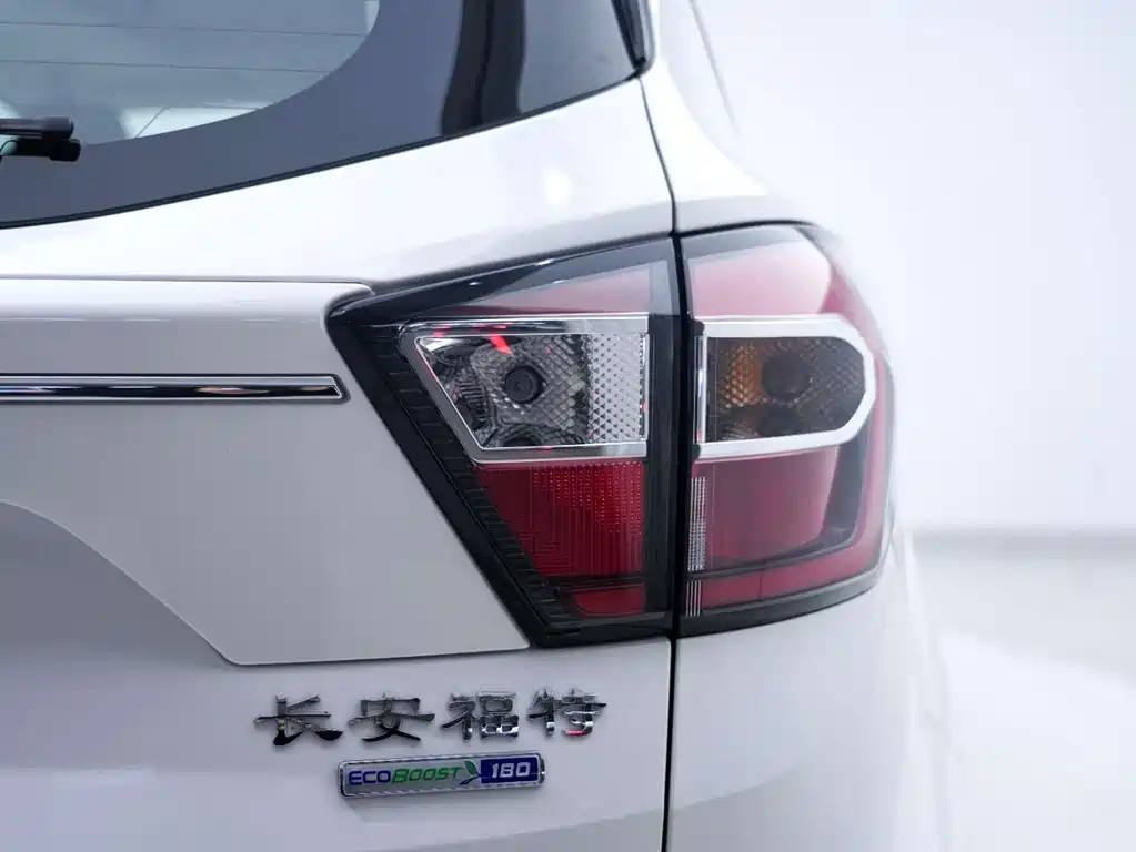 Ford Ford Escape 2019 EcoBoost 180 2WD Platinum Edition VI 2021 - thumbnail 11