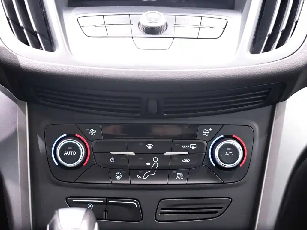 Ford Ford Escape 2019 EcoBoost 180 2WD Platinum Edition VI 2021 - thumbnail 17
