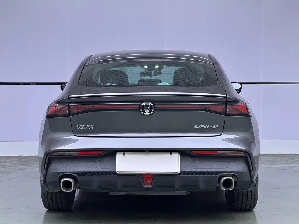 Changan Changan UNI-V 2022 1.5T Premium Edition 2022 - thumbnail 16