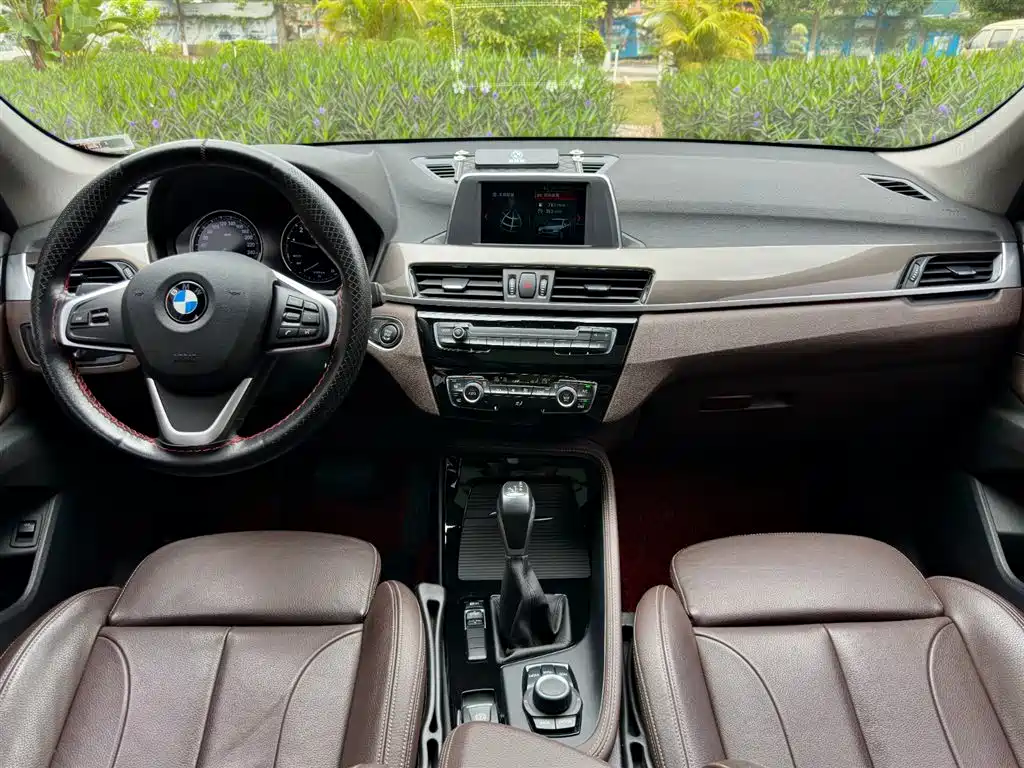 BMW BMW X1 2019 sDrive18Li Premium Model 2019 - thumbnail 11
