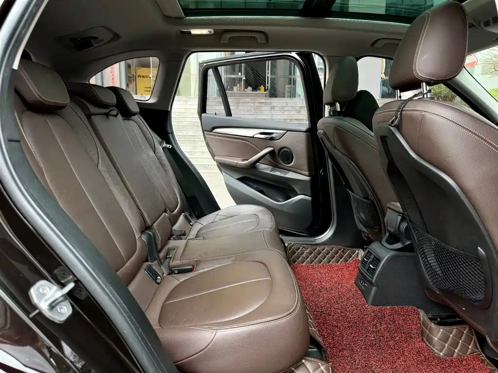 BMW BMW X1 2019 sDrive18Li Premium Model 2019 - thumbnail 14