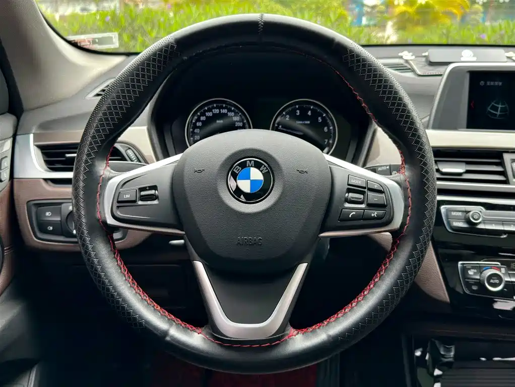 BMW BMW X1 2019 sDrive18Li Premium Model 2019 - thumbnail 21