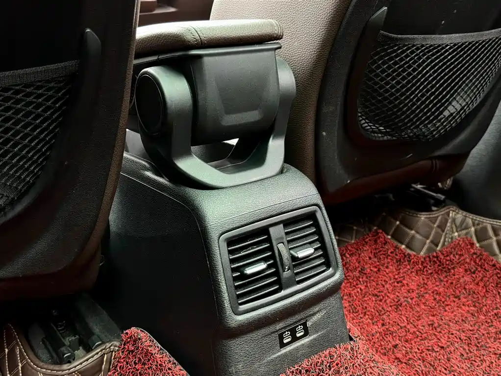 BMW BMW X1 2019 sDrive18Li Premium Model 2019 - thumbnail 26