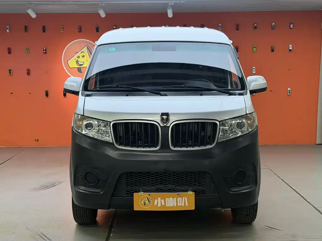 Jinbei Higer X30 2021 1.5L Comfort Air Conditioning Van SWC15M 2023 - thumbnail 2