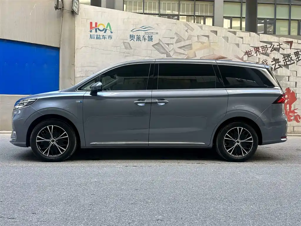 Roewe Roewe iMAX8 2023 400TGI Luxury Edition 2024 - thumbnail 3