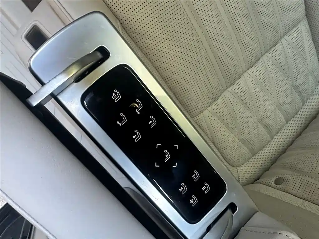 Roewe Roewe iMAX8 2023 400TGI Luxury Edition 2024 - thumbnail 15