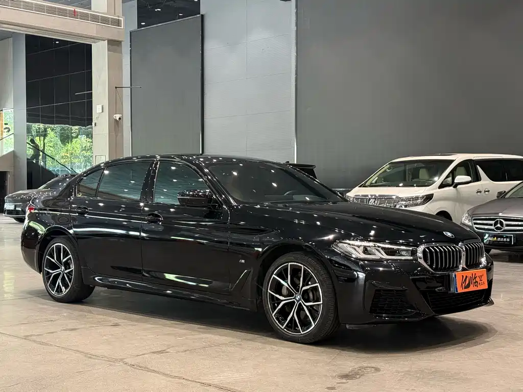 BMW BMW 5 Series 2023 530Li Luxury M Sport Package 2023 - thumbnail 3