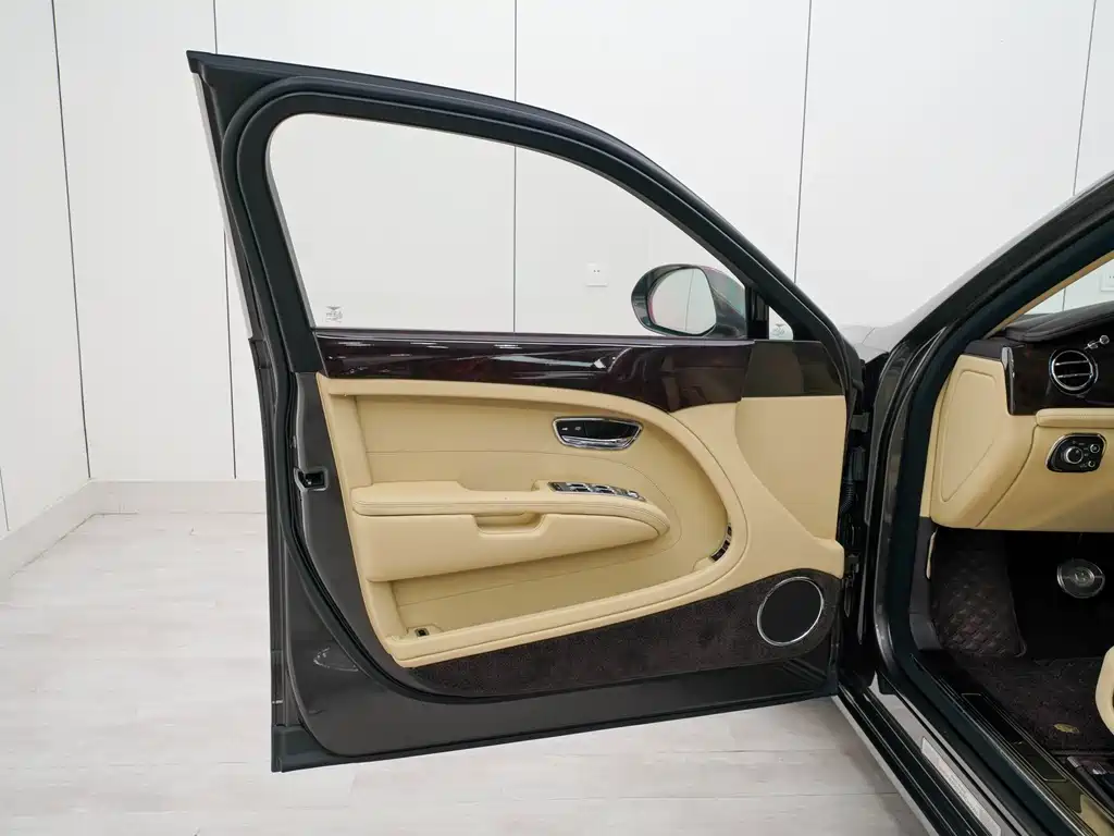 Bentley Mulsanne 2013 6.8T Luxury Edition 2015 - thumbnail 9