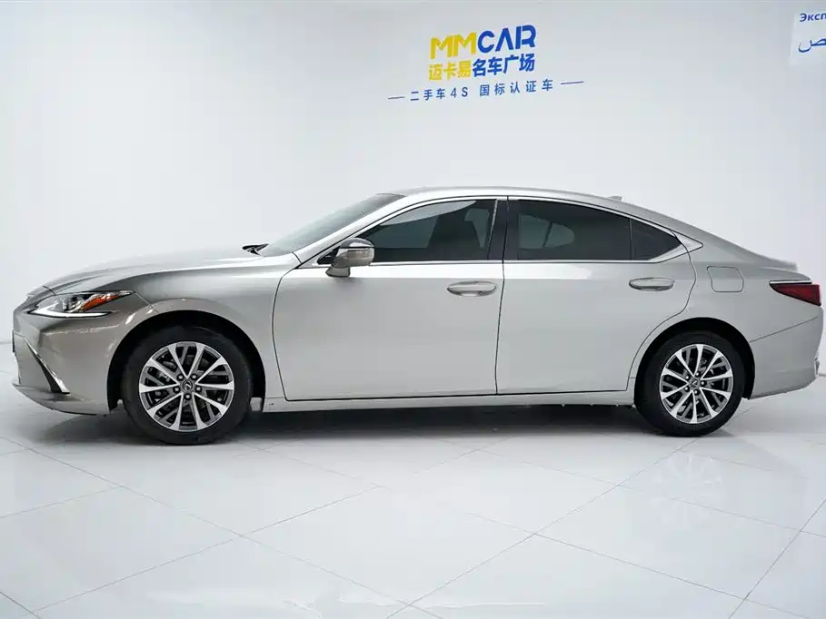 Lexus Lexus ES 2022 200 Excellent Edition 2023 - thumbnail 4