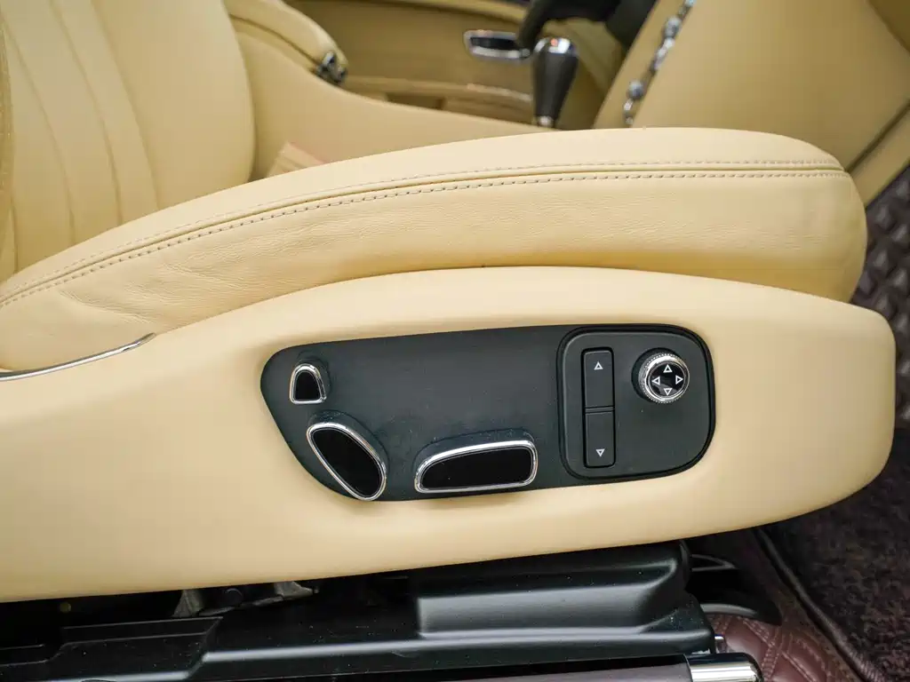Bentley Mulsanne 2013 6.8T Luxury Edition 2015 - thumbnail 13