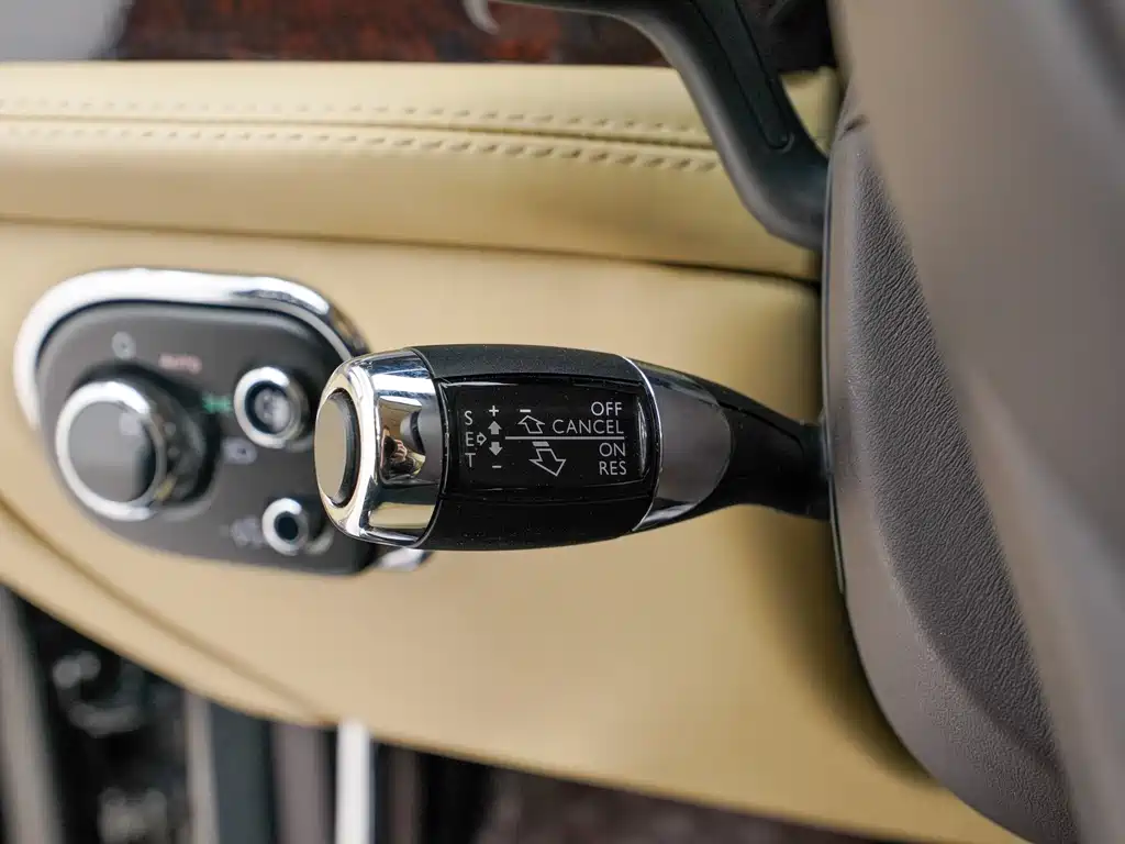 Bentley Mulsanne 2013 6.8T Luxury Edition 2015 - thumbnail 16