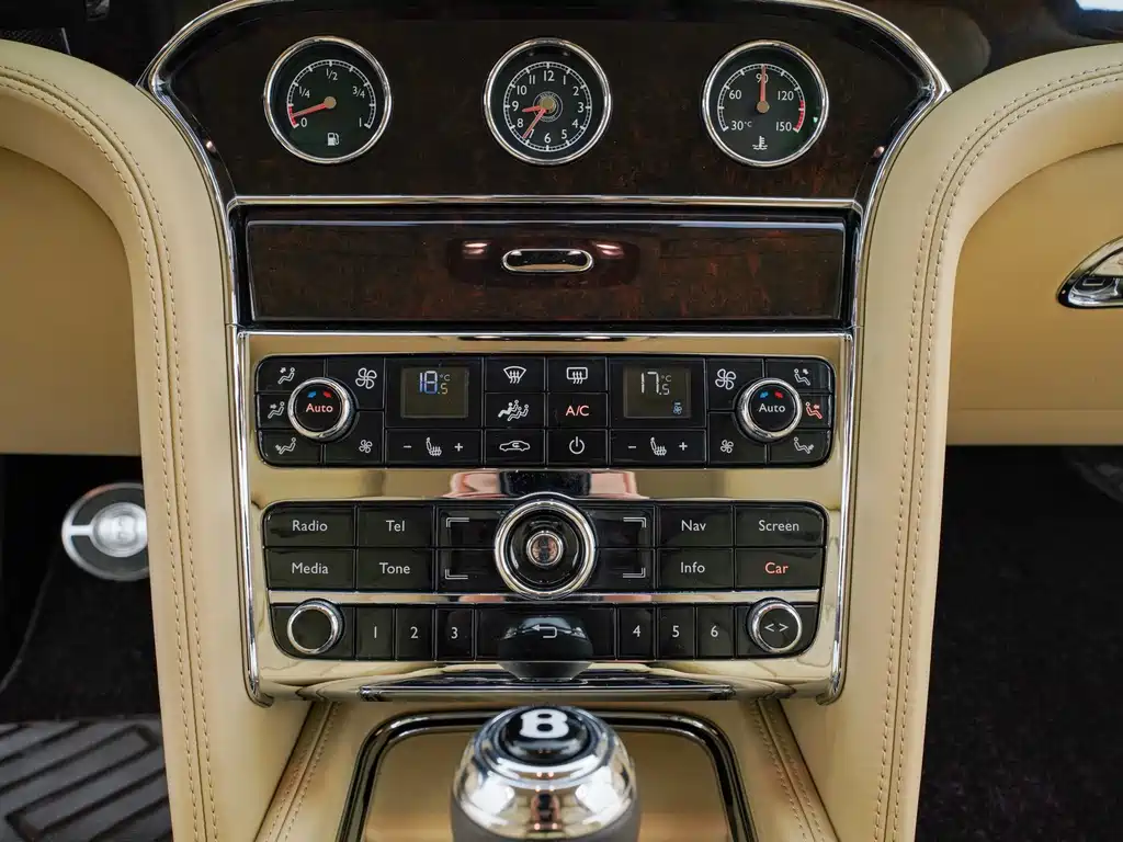 Bentley Mulsanne 2013 6.8T Luxury Edition 2015 - thumbnail 21