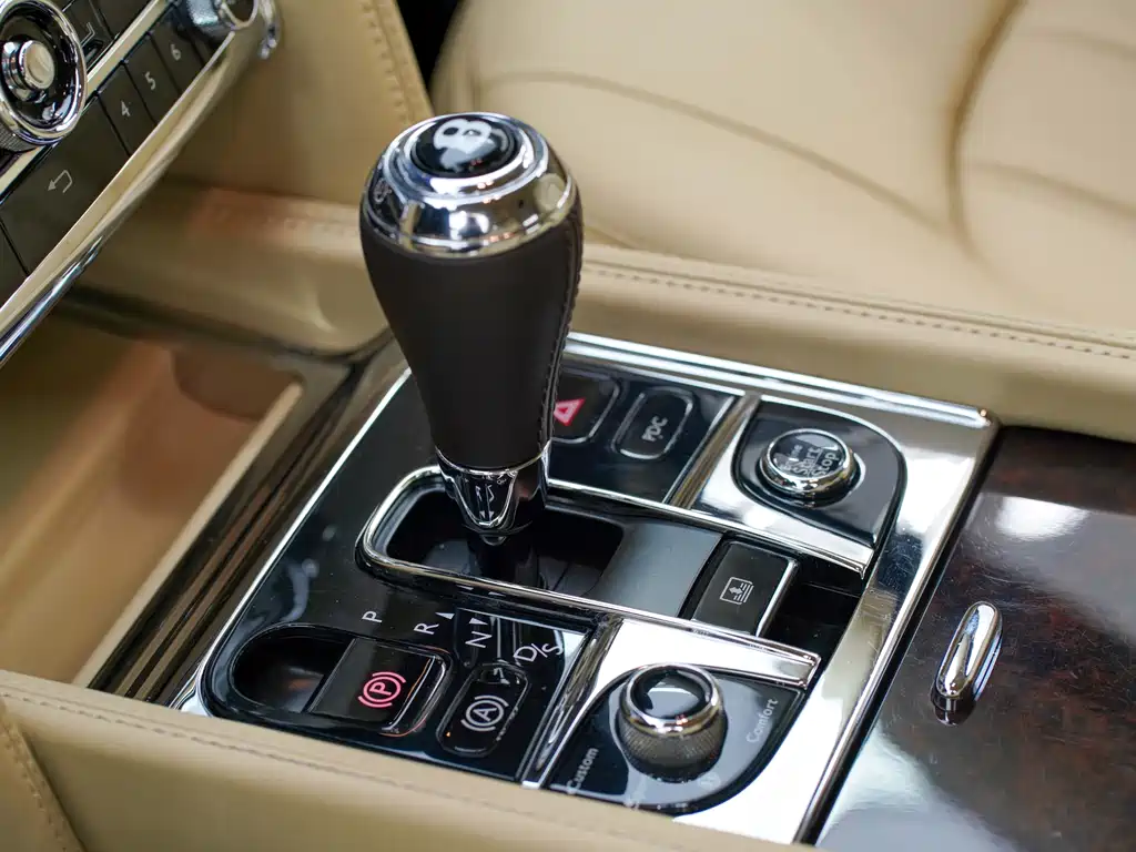 Bentley Mulsanne 2013 6.8T Luxury Edition 2015 - thumbnail 24