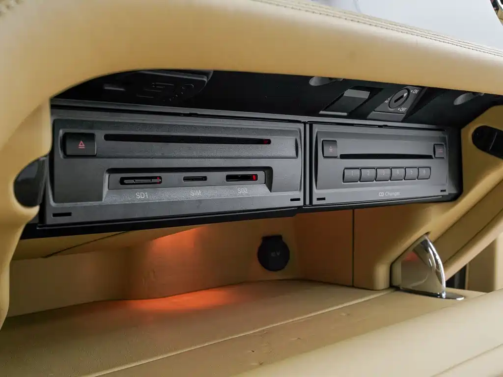 Bentley Mulsanne 2013 6.8T Luxury Edition 2015 - thumbnail 26