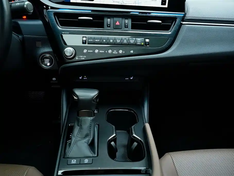 Lexus Lexus ES 2022 200 Excellent Edition 2023 - thumbnail 27