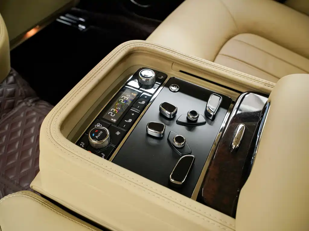 Bentley Mulsanne 2013 6.8T Luxury Edition 2015 - thumbnail 30