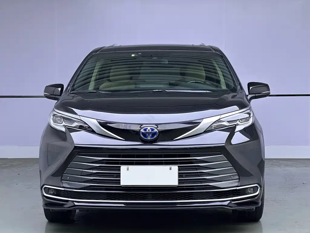 Toyota Toyota Sienna 2021 2.5L Hybrid Limited Edition 2022 - thumbnail 2
