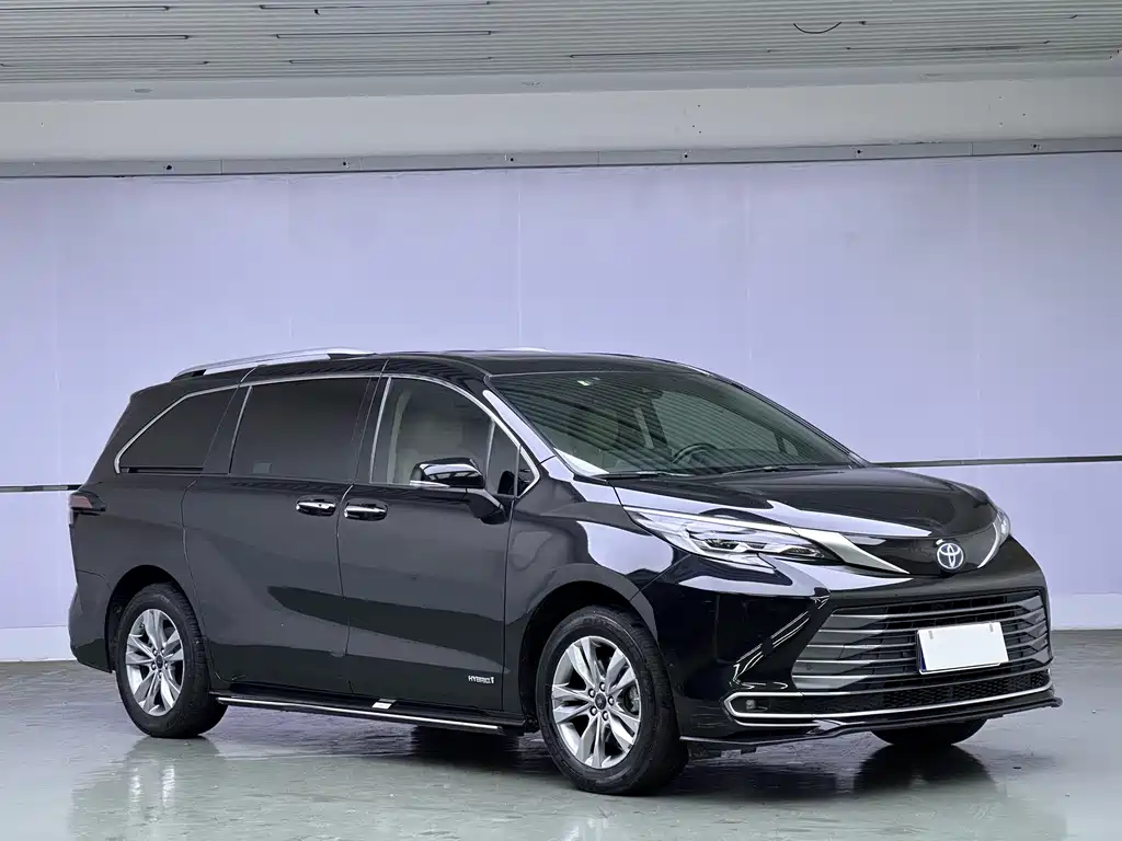 Toyota Toyota Sienna 2021 2.5L Hybrid Limited Edition 2022 - thumbnail 3