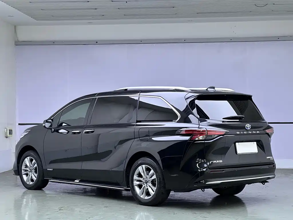 Toyota Toyota Sienna 2021 2.5L Hybrid Limited Edition 2022 - thumbnail 4