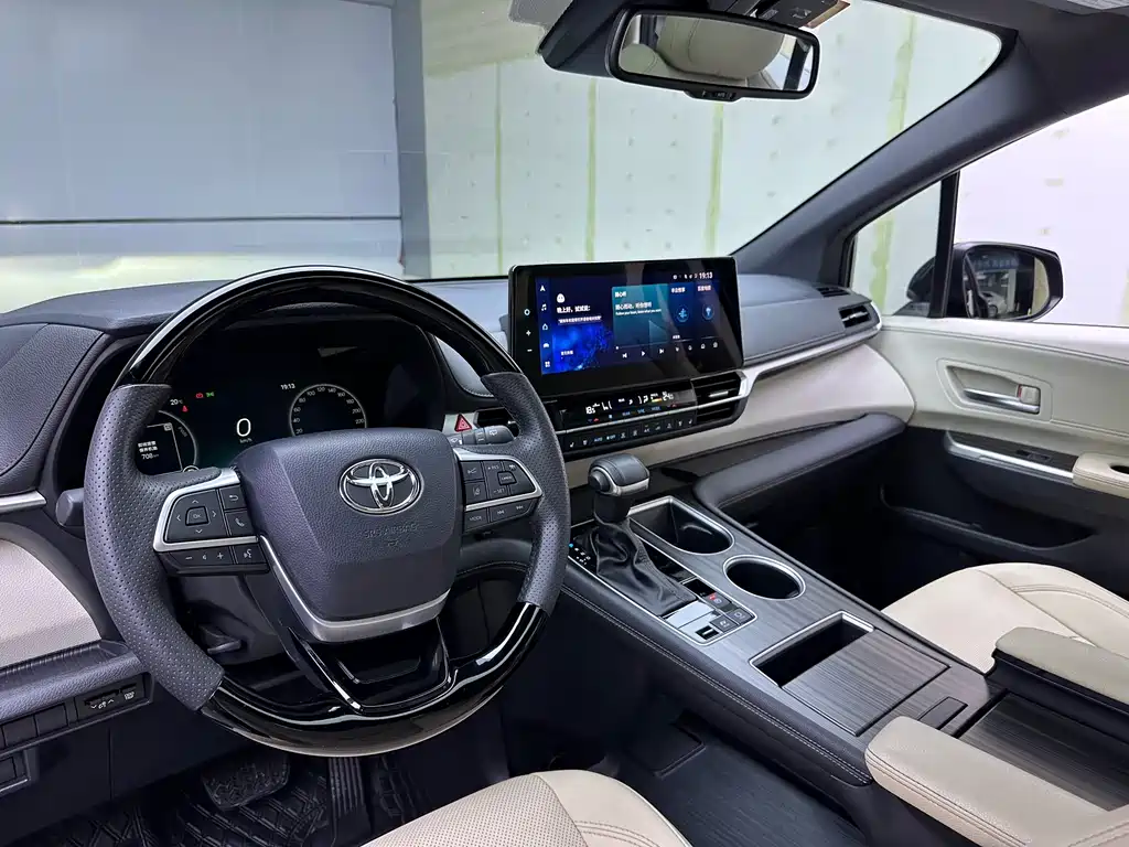 Toyota Toyota Sienna 2021 2.5L Hybrid Limited Edition 2022 - thumbnail 10