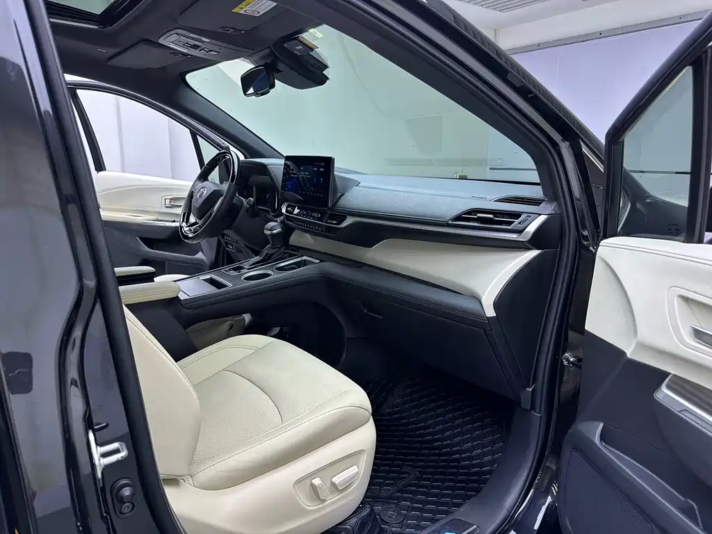 Toyota Toyota Sienna 2021 2.5L Hybrid Limited Edition 2022 - thumbnail 12