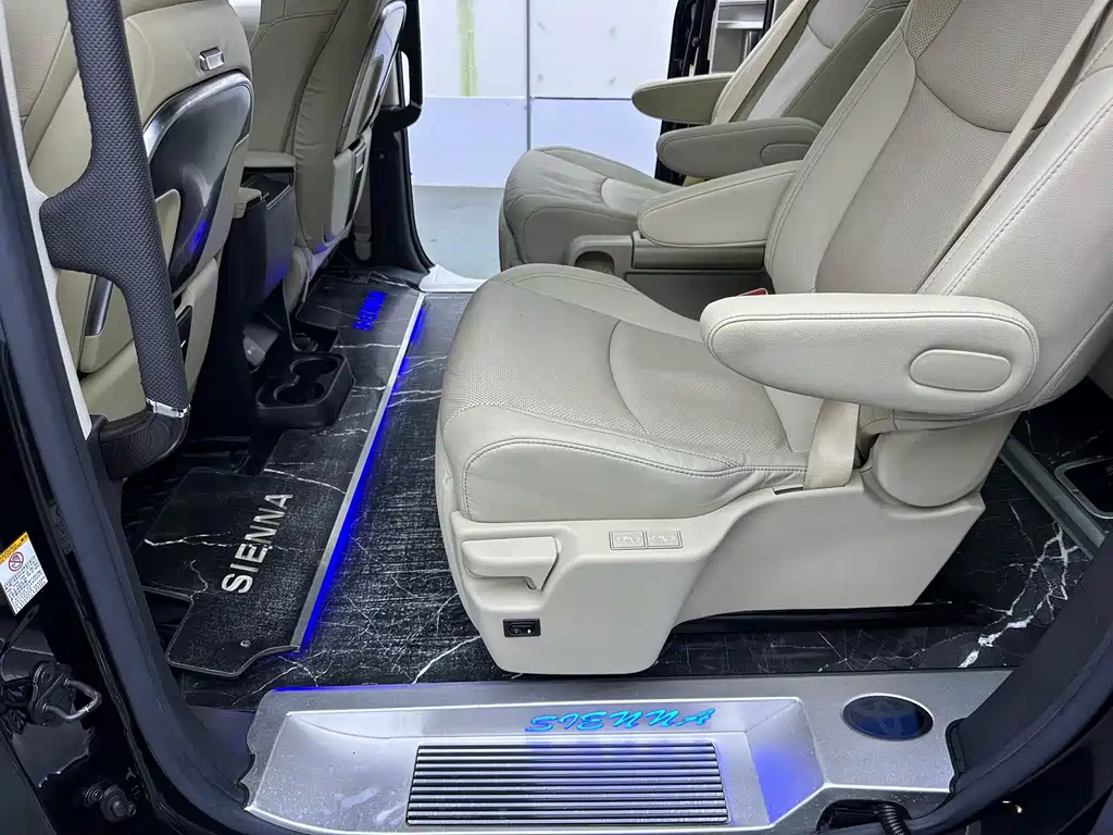 Toyota Toyota Sienna 2021 2.5L Hybrid Limited Edition 2022 - thumbnail 13