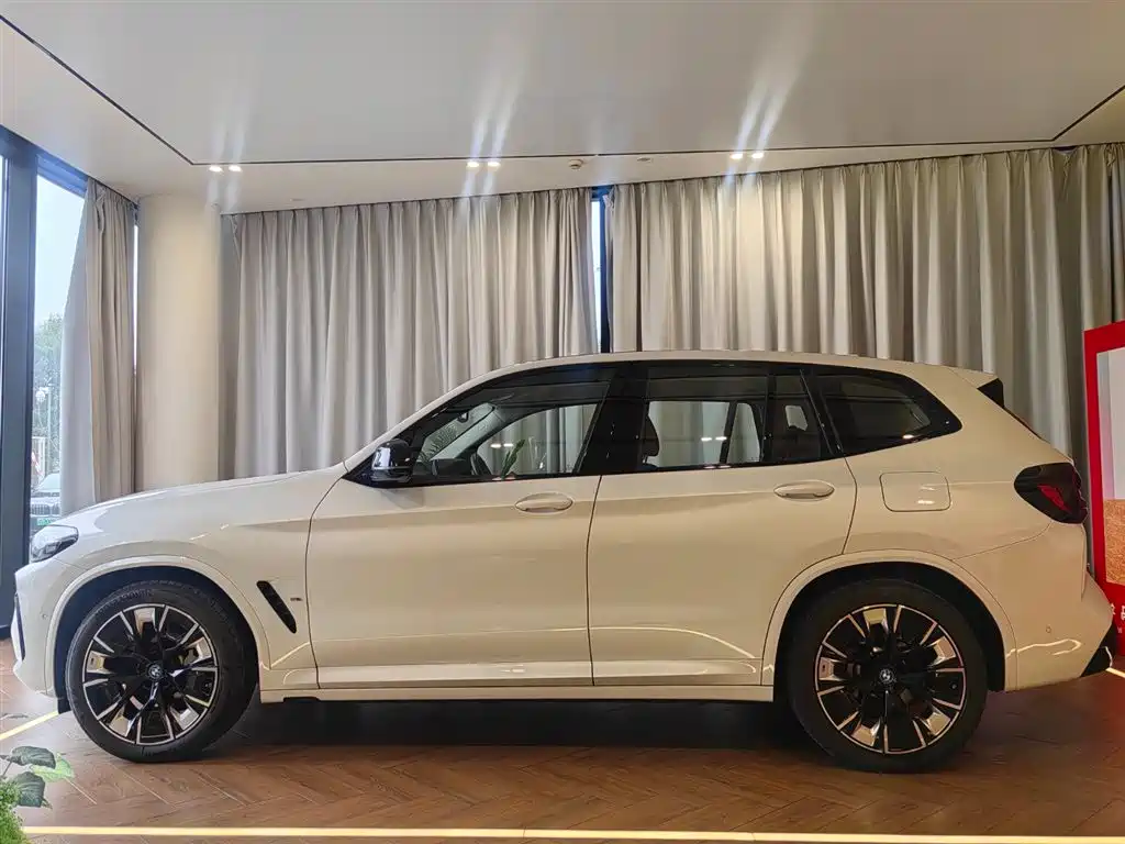 BMW BMW iX3 2024 Create Leading Model 2025 - thumbnail 3