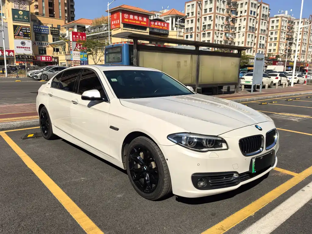 BMW BMW 5 Series Hybrid 2015 Model 530Le 2016 - thumbnail 4