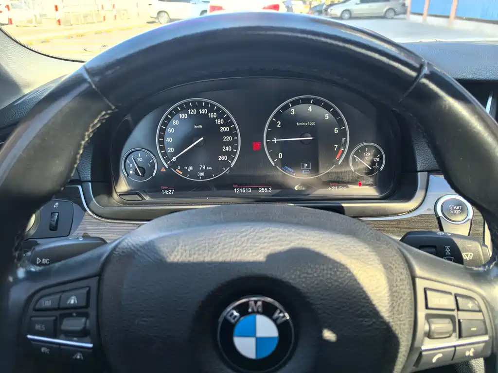BMW BMW 5 Series Hybrid 2015 Model 530Le 2016 - thumbnail 22