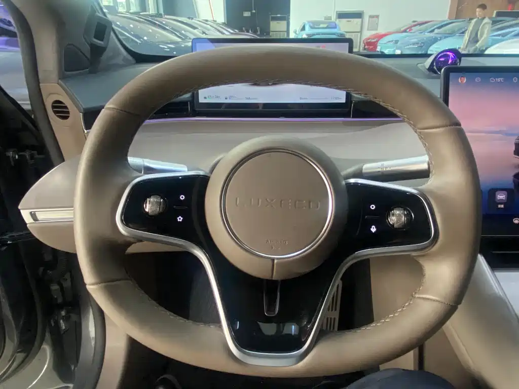 Zhijie Aito R7 2025 Extended Range 251km Max 2025 - thumbnail 13