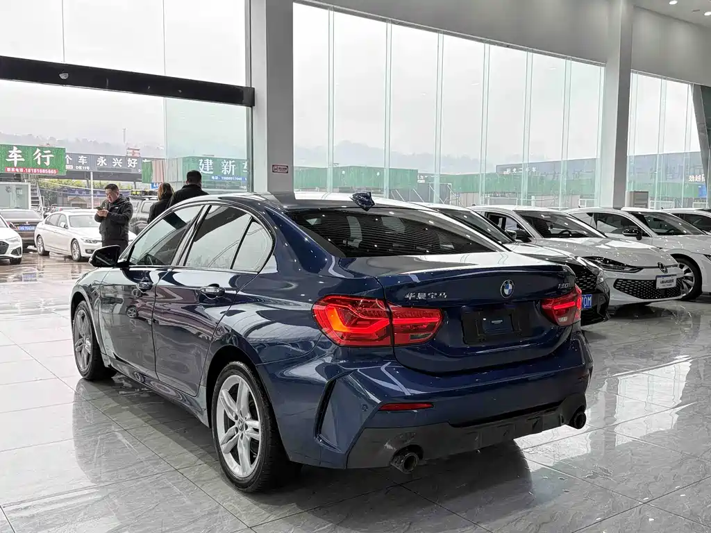BMW BMW 1 Series 2021 Model Year Facelift 120i M Sport Shadow Night Edition 2021 - thumbnail 6