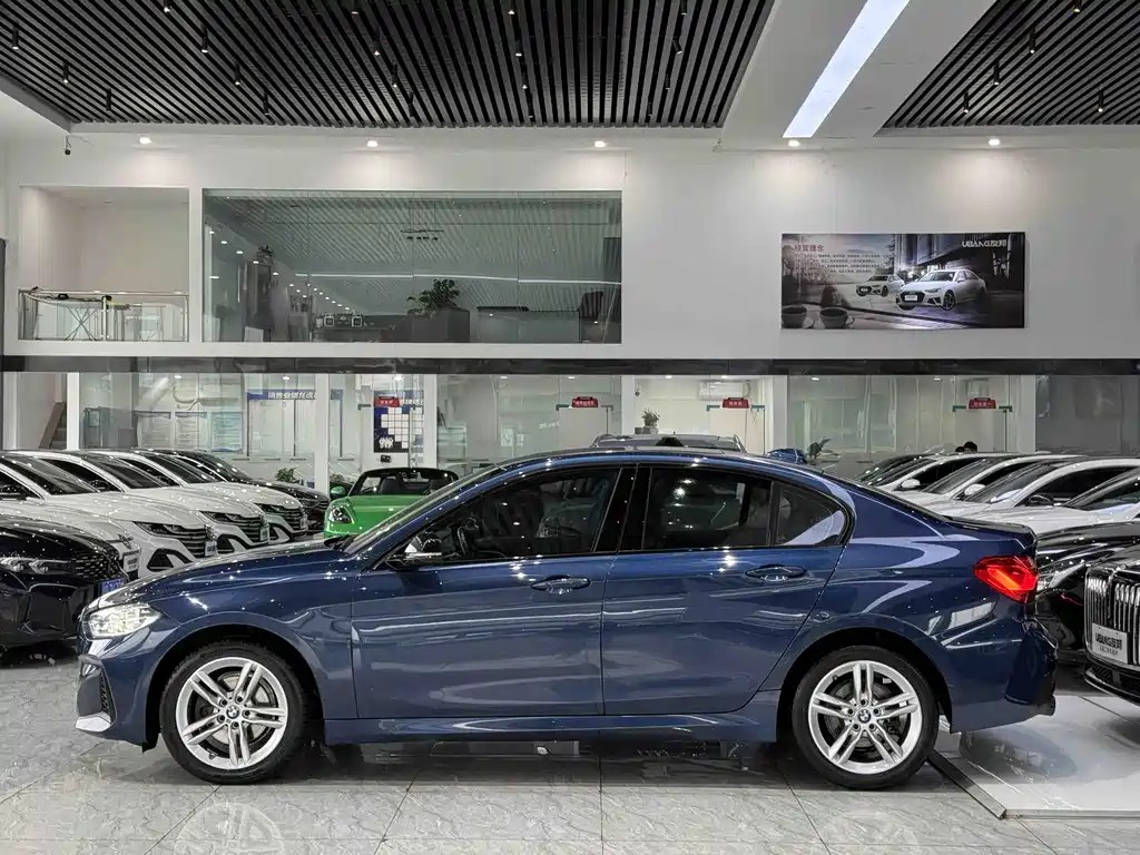 BMW BMW 1 Series 2021 Model Year Facelift 120i M Sport Shadow Night Edition 2021 - thumbnail 7