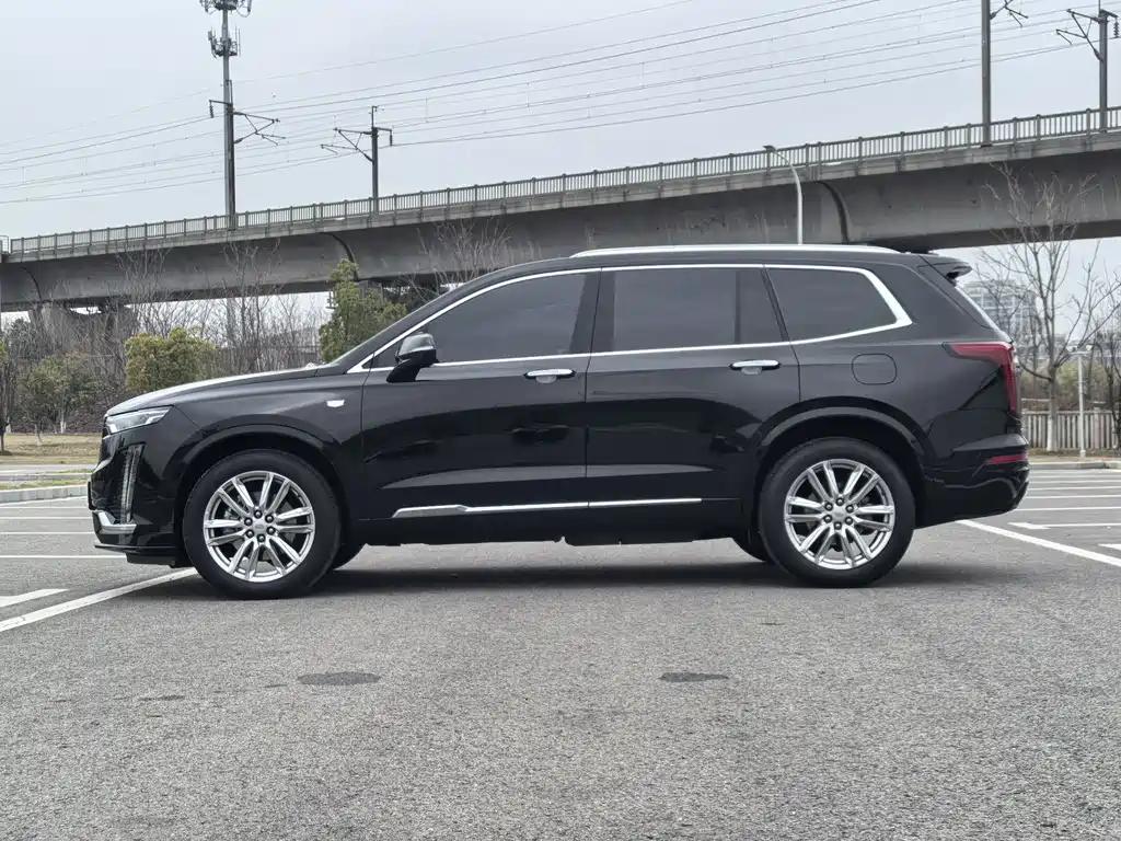 Cadillac Cadillac XT6 2022 2.0T Six-Seat AWD Luxury Model 2023 - thumbnail 3