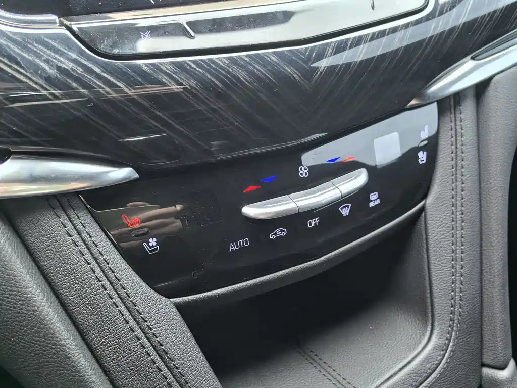 Cadillac Cadillac XT6 2022 2.0T Six-Seat AWD Luxury Model 2023 - thumbnail 9