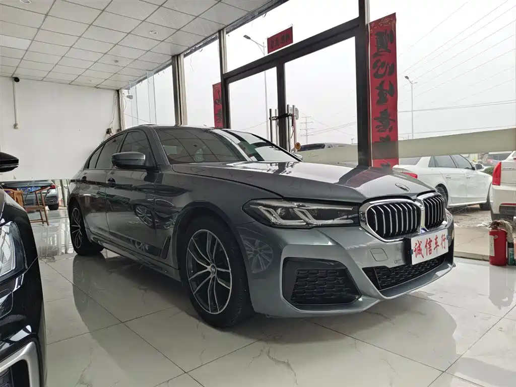BMW BMW 5 Series (Imported) 2021 Model 525i M Sport Package 2021 - thumbnail 3