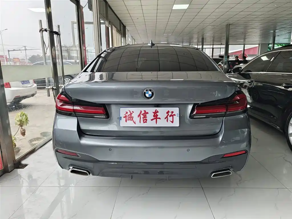 BMW BMW 5 Series (Imported) 2021 Model 525i M Sport Package 2021 - thumbnail 9