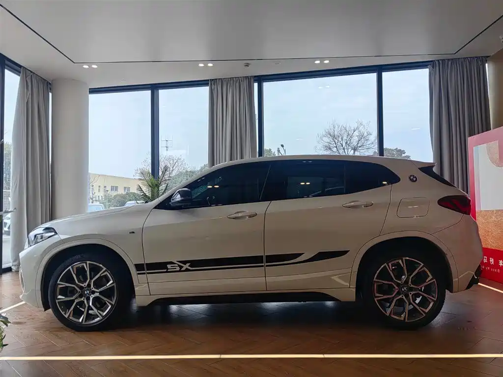 BMW BMW X2 2022 sDrive25i M Sport Package 2022 - thumbnail 3