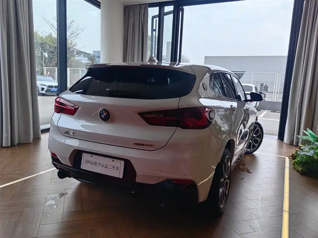 BMW BMW X2 2022 sDrive25i M Sport Package 2022 - thumbnail 4