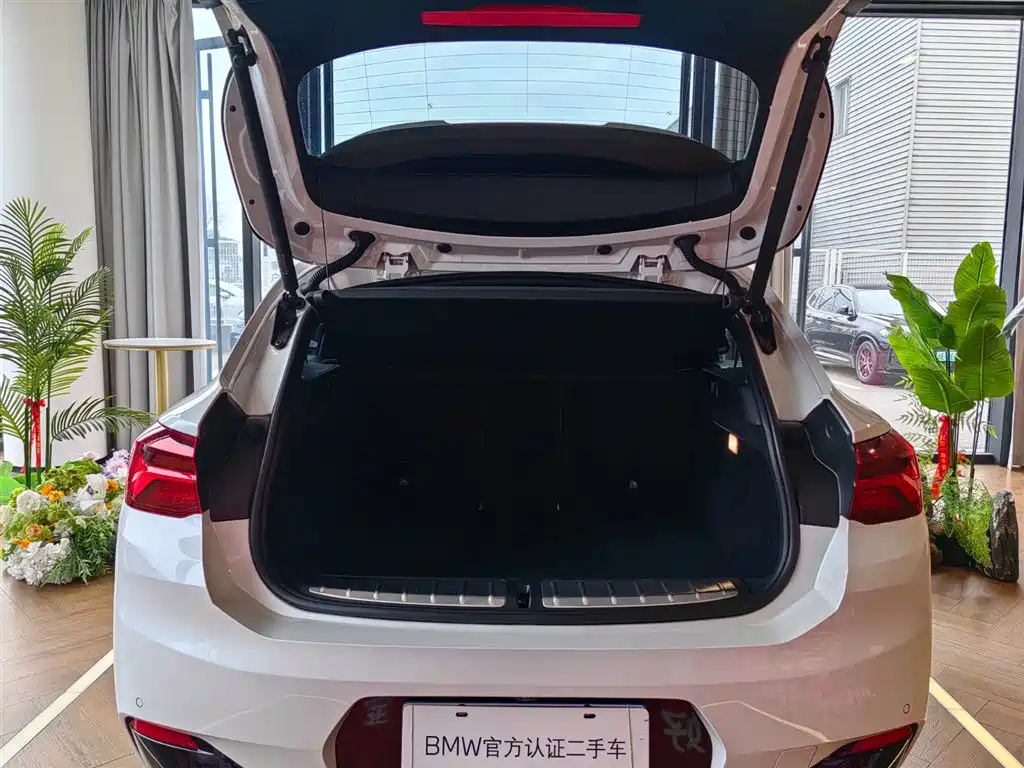 BMW BMW X2 2022 sDrive25i M Sport Package 2022 - thumbnail 6