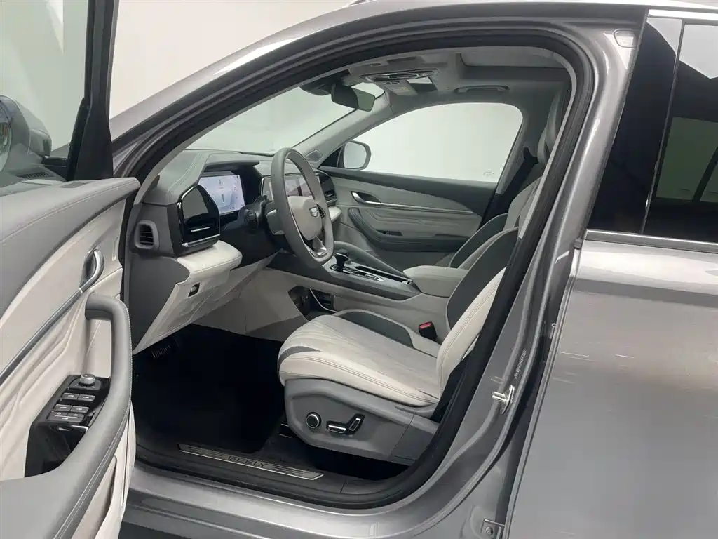 Geely Auto Star Ray L 2024 Hybrid 1.5T Tian Gong Edition 2025 - thumbnail 13