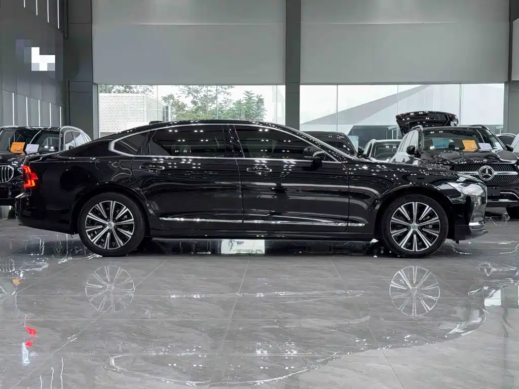 Volvo Volvo S90 2022 B5 Intelligent Luxury Edition 2022 - thumbnail 3