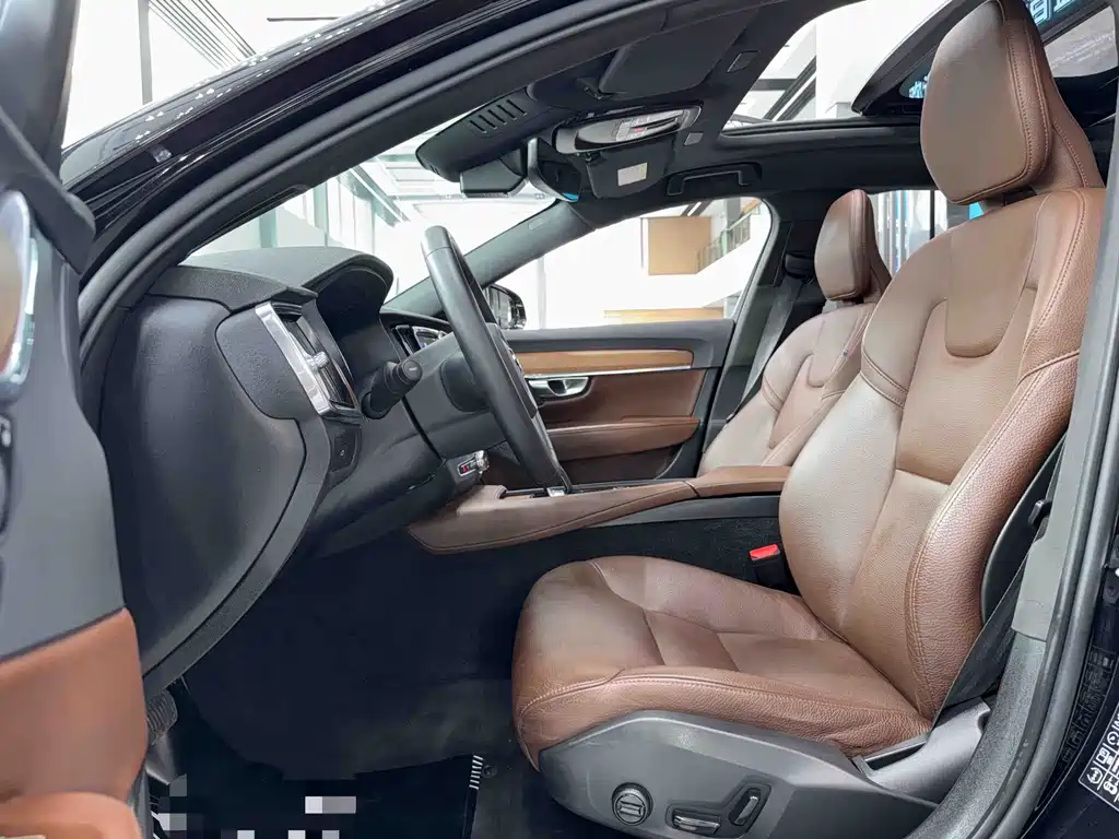 Volvo Volvo S90 2022 B5 Intelligent Luxury Edition 2022 - thumbnail 4