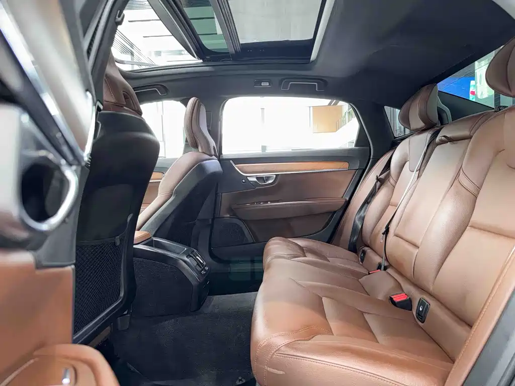 Volvo Volvo S90 2022 B5 Intelligent Luxury Edition 2022 - thumbnail 5
